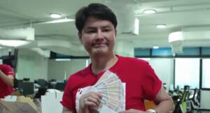 ถูกหวย 48 ล้าน 