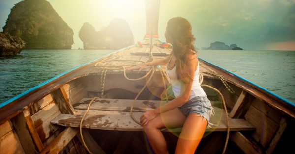 ฝันว่านั่งเรือ