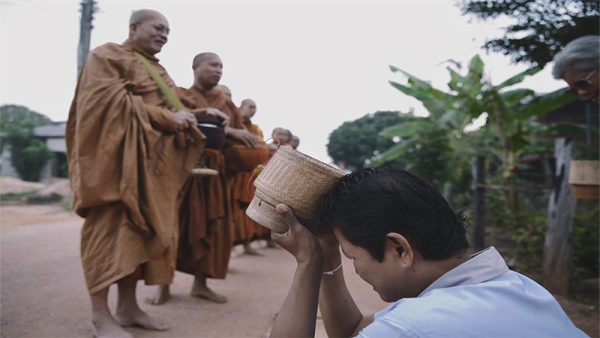 ฝันเห็นพระสงฆ์หลายรูป