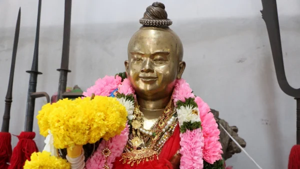 ขอโชค กุมารปิ่นเพชร