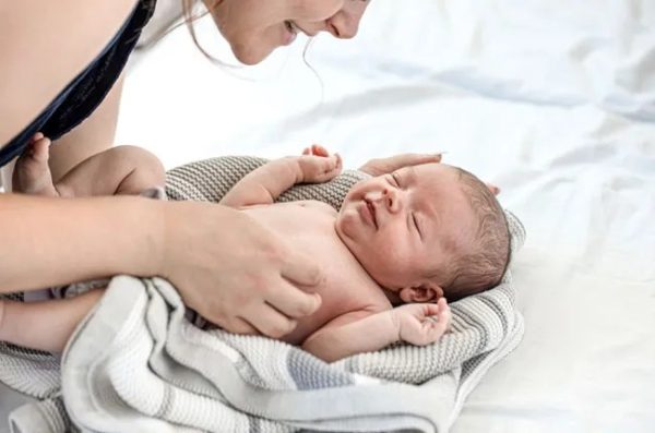 ฝันว่ามีลูกอ่อน