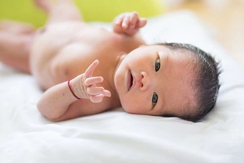 ฝันว่าตัวเองท้องแล้วคลอดลูก