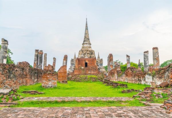 ฝันเห็นวัดใหญ่สวยงาม - "Dream of seeing a large, beautiful temple"