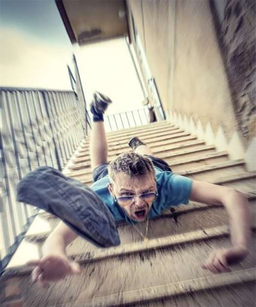 ฝันว่าตกบันได