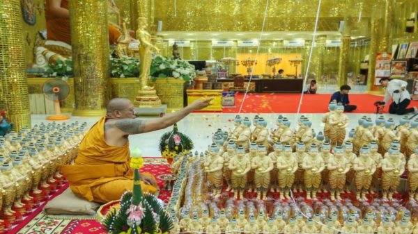 ส่องเลขปิงปองนำโชค หลวงพี่น้ำฝน-''Check out the lucky ping pong numbers of Luang Phi Nam Fon''