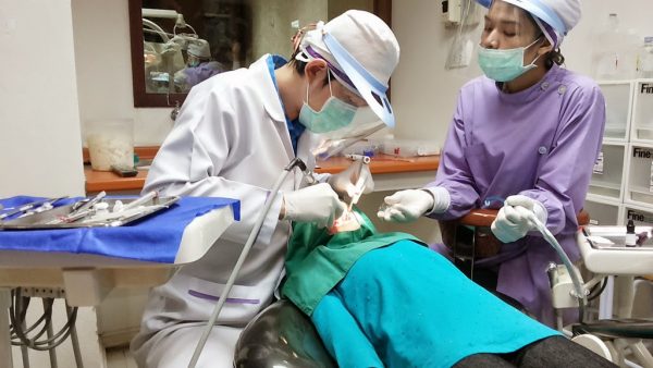 ทำนายฝัน ไปหาหมอเลขเด็ด-"Dreaming about going to the doctor, lucky numbers"