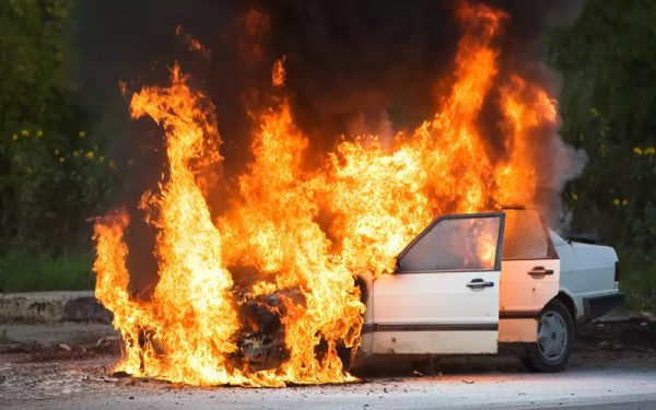 ฝันไฟไหม้รถ เลข-"Dreaming of a car fire, numbers"