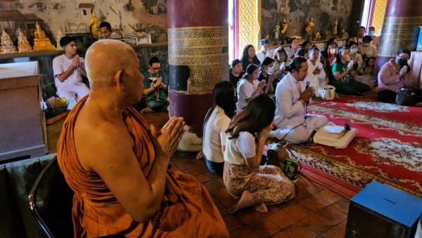 บวงสรวง ทวยเทพไท้เทวา-"Worshiping the Thai gods"