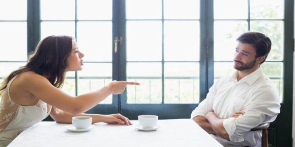 ฝันเห็นคนตีกัน-"Dream of seeing people fighting each other"