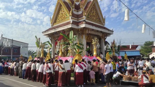 ส่องเลขเด็ดงวดนี้ - "Look at the lucky numbers for this period."
