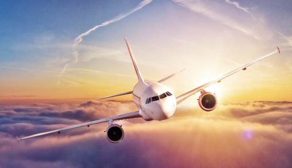 ฝันว่าขึ้นเครื่องบิน ดีไหม -"Dreaming about getting on a plane, is it good?"