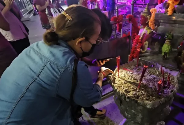 ท้าว เว ส สุวรรณ มหาราช-"Thao Wes Suwan Maharat"