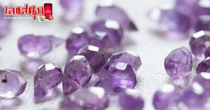 ฝันว่าได้เพชร-"Dreamed of getting many small diamonds."