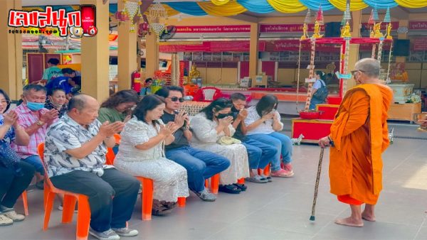 แม่ ไบร์ท วชิรวิชญ์-"Mother Bright Vachirawit"
